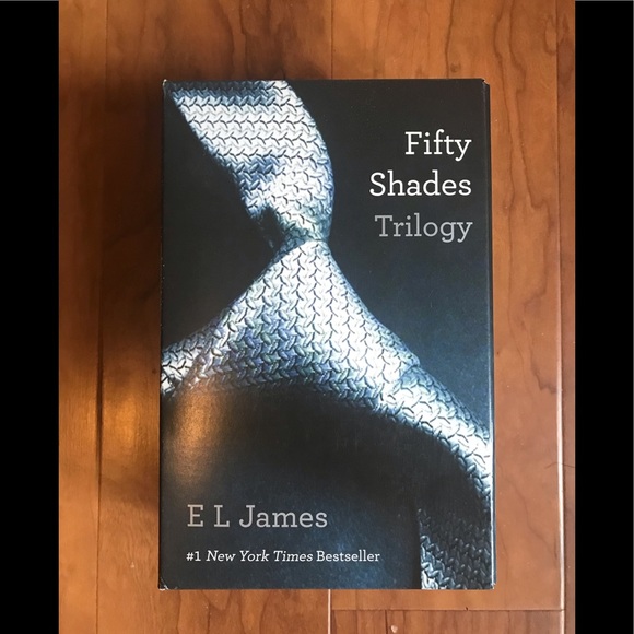 FiftyShades of Grey - book trilogy - Picture 2 of 3